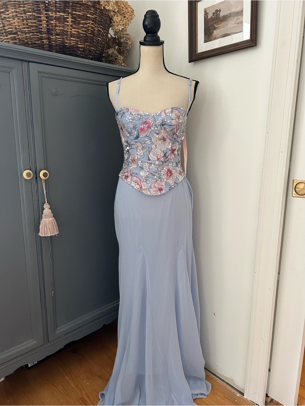 NWT Oh Polly Lysana Embellished Corset Fishtail Gown in Floral Blue - Picture 5 of 7